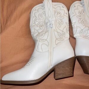 Fashion Nova Cream Western Heeled Boots